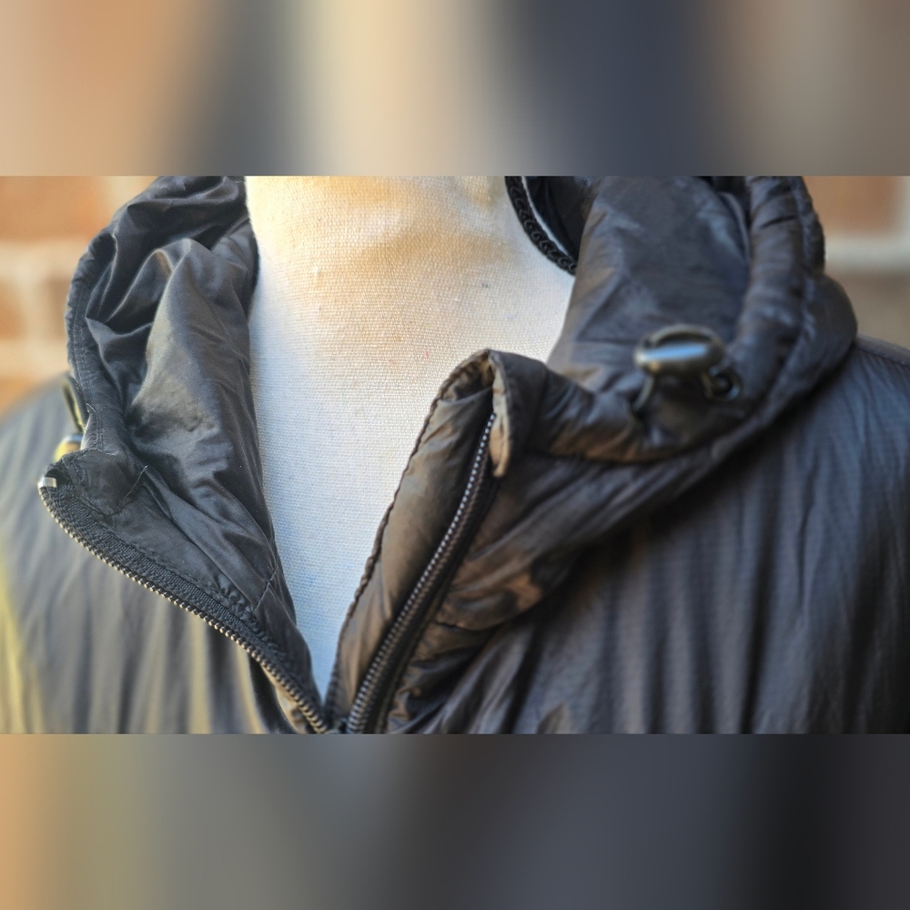 Colatree Puffer Jacket (Folds To Pillow) Size L - Picture 15 of 16